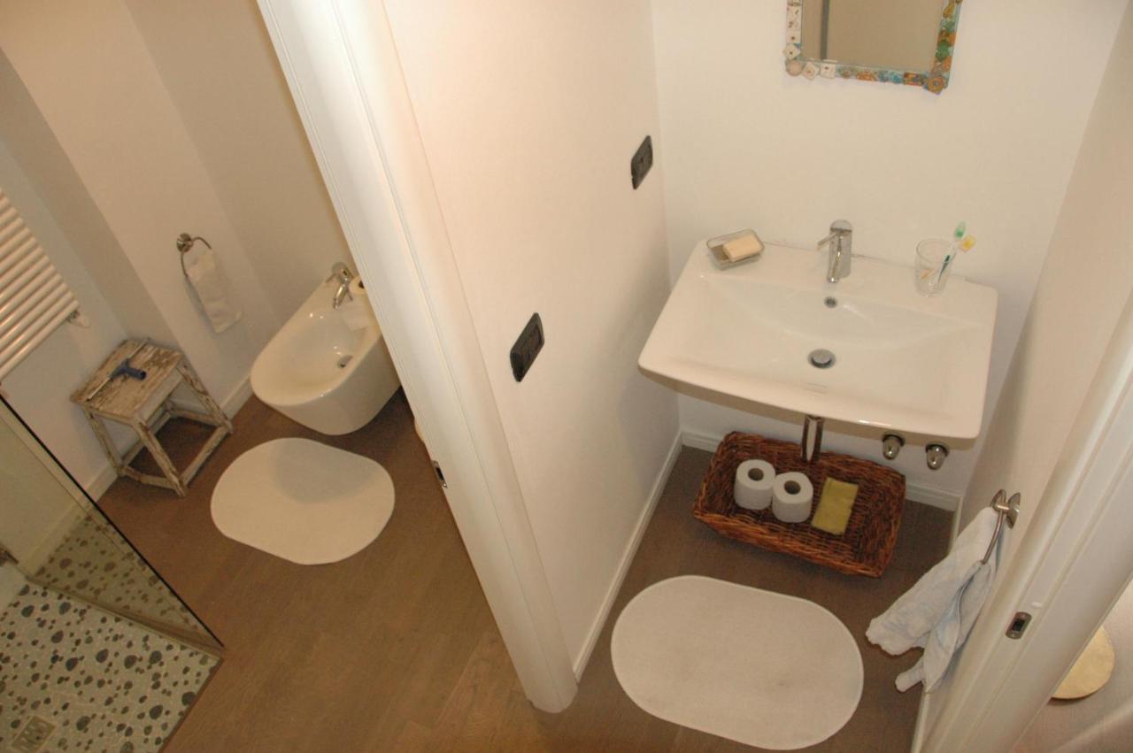 Accogliente Appartamento Tipo Loft Турин Экстерьер фото