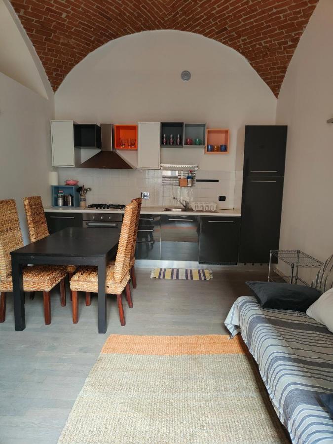 Accogliente Appartamento Tipo Loft Турин Экстерьер фото